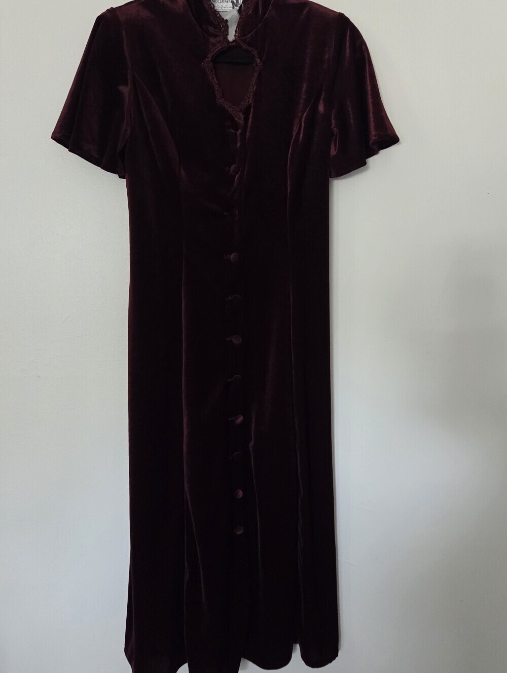 Molly Malloy Velvet Full Length Button-Front Dress in Deep Burgundy Medium - Picture 3 of 10